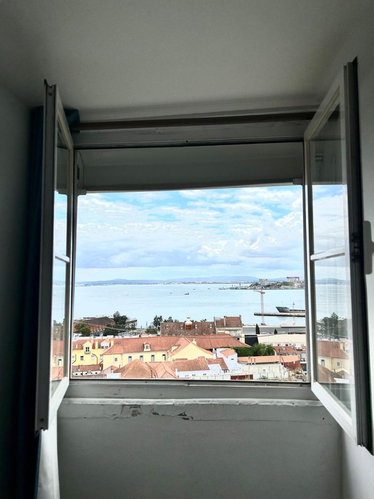 Santos Apartment In Central Lisbon With River View 外观 照片